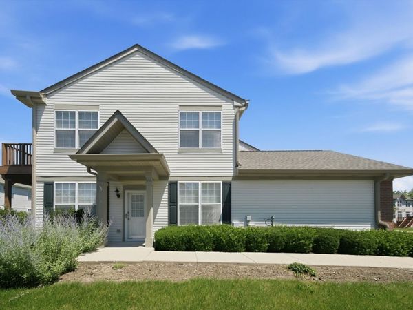 541 N Fox Trail , Round Lake, IL 60073