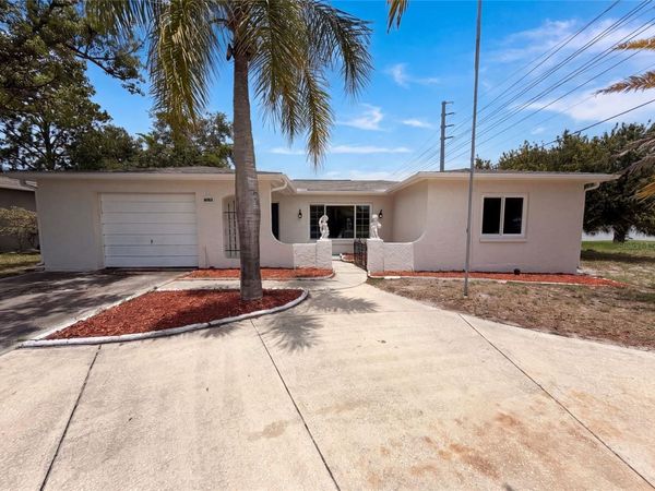 8053 EMBASSY BOULEVARD , PORT RICHEY, FL 34668