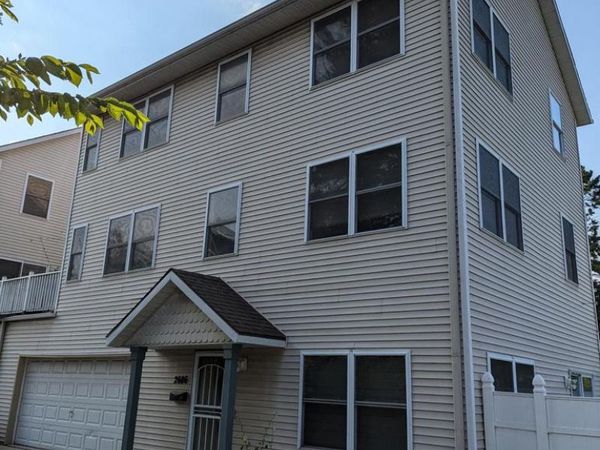 2686 N Humboldt BOULEVARD, Milwaukee, WI 53212