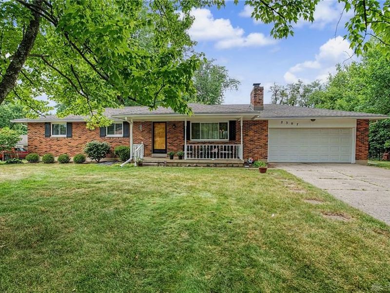 2307 Pine Knott Drive, Beavercreek, OH 45431 Photo 1