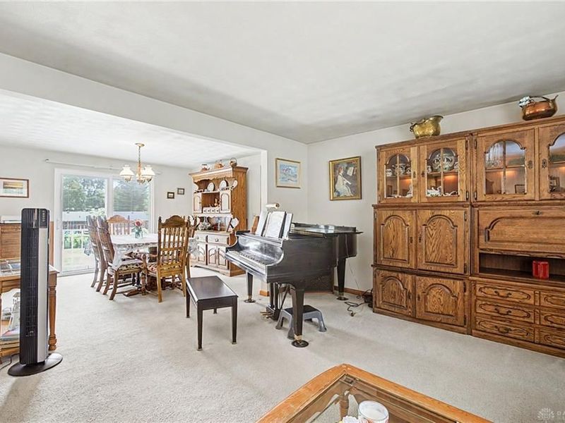 2307 Pine Knott Drive, Beavercreek, OH 45431 Photo 10