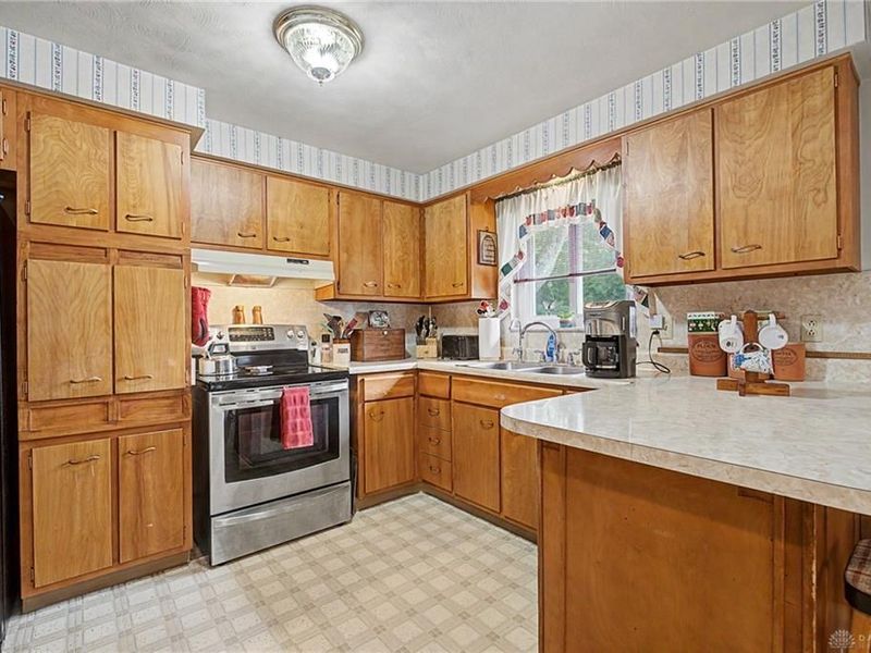 2307 Pine Knott Drive, Beavercreek, OH 45431 Photo 14