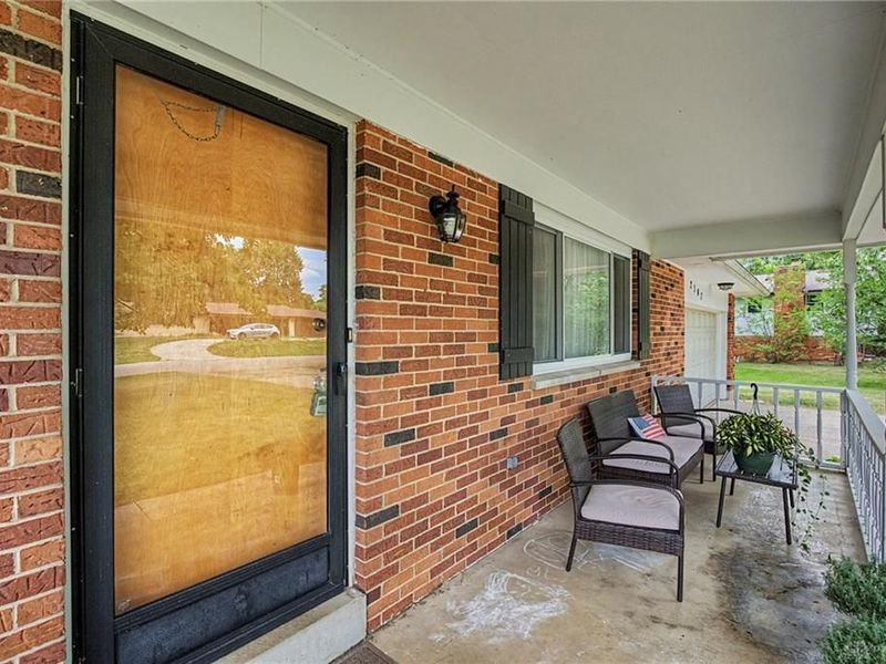 2307 Pine Knott Drive, Beavercreek, OH 45431 Photo 3