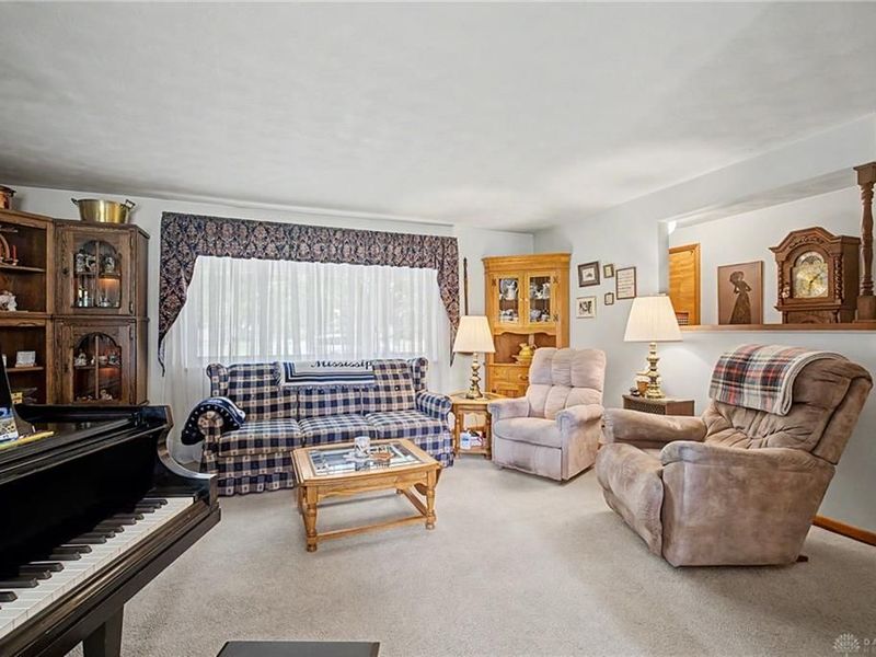 2307 Pine Knott Drive, Beavercreek, OH 45431 Photo 8