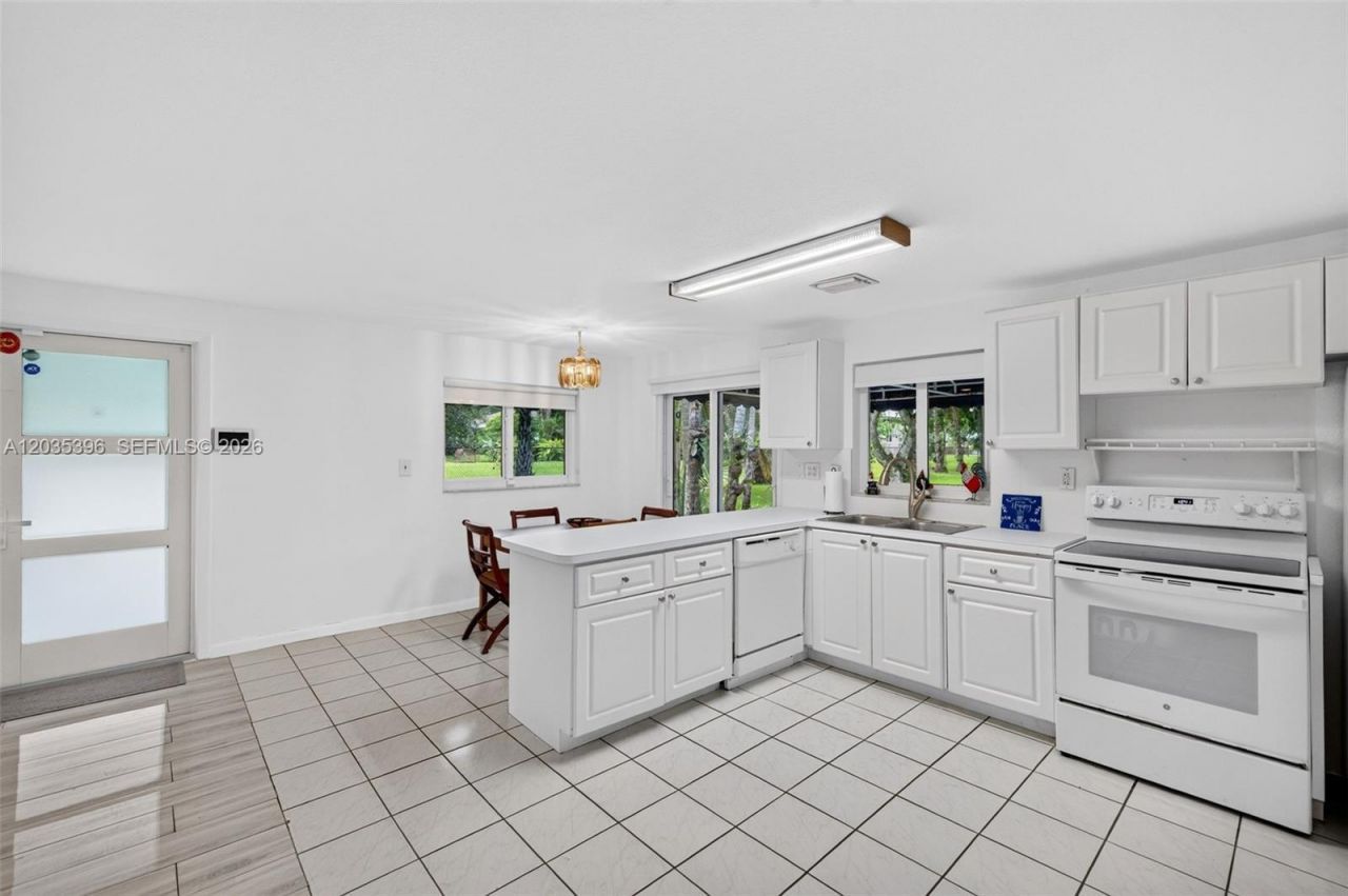 14551 SW 24th St, Davie, FL 33325 Photo