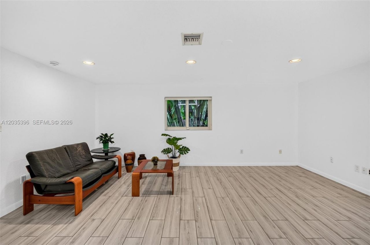 14551 SW 24th St, Davie, FL 33325 Photo