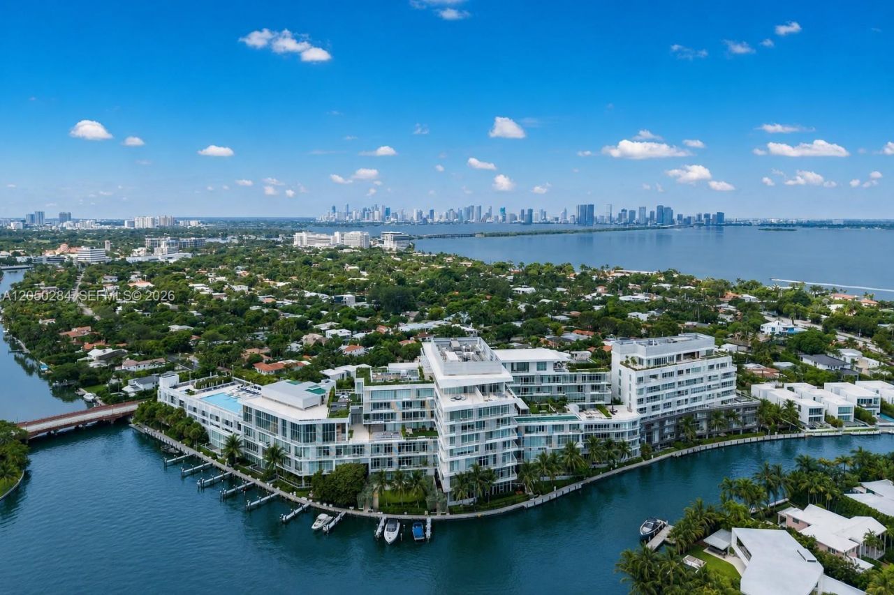 4701 N Meridian Ave , Unit 214, Miami Beach, FL 33140 Photo