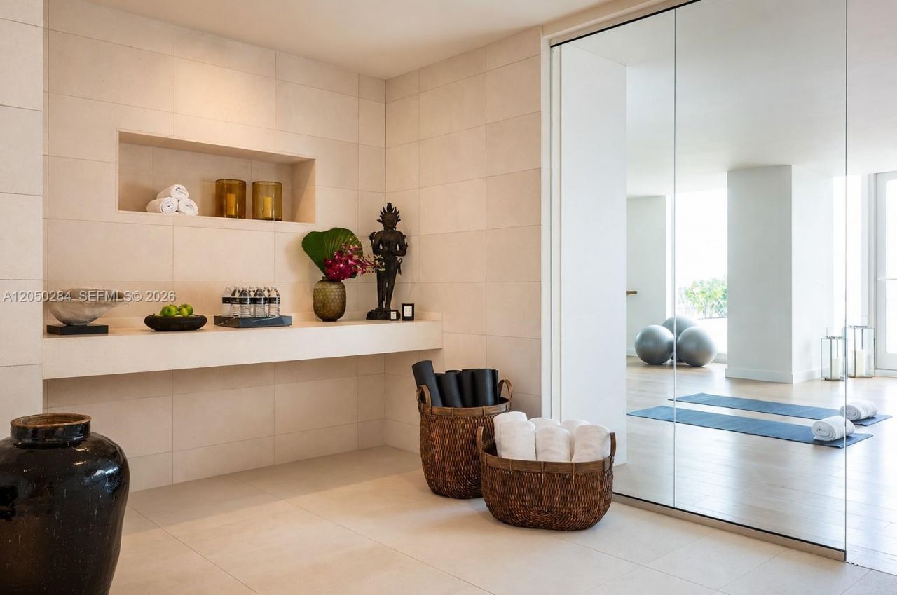 4701 N Meridian Ave , Unit 214, Miami Beach, FL 33140 Photo