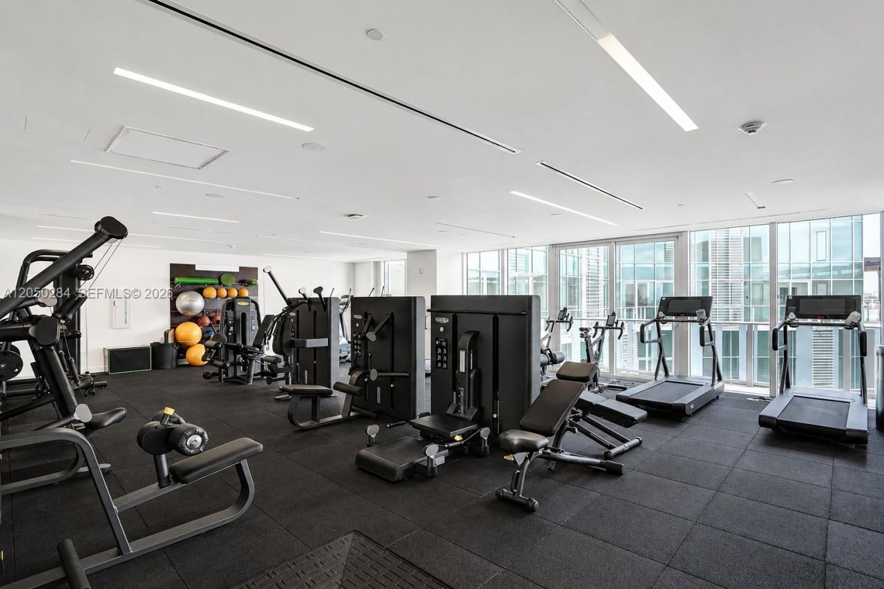 4701 N Meridian Ave , Unit 214, Miami Beach, FL 33140 Photo