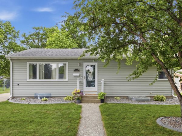 1850 16th Street S, Fargo, ND 58103