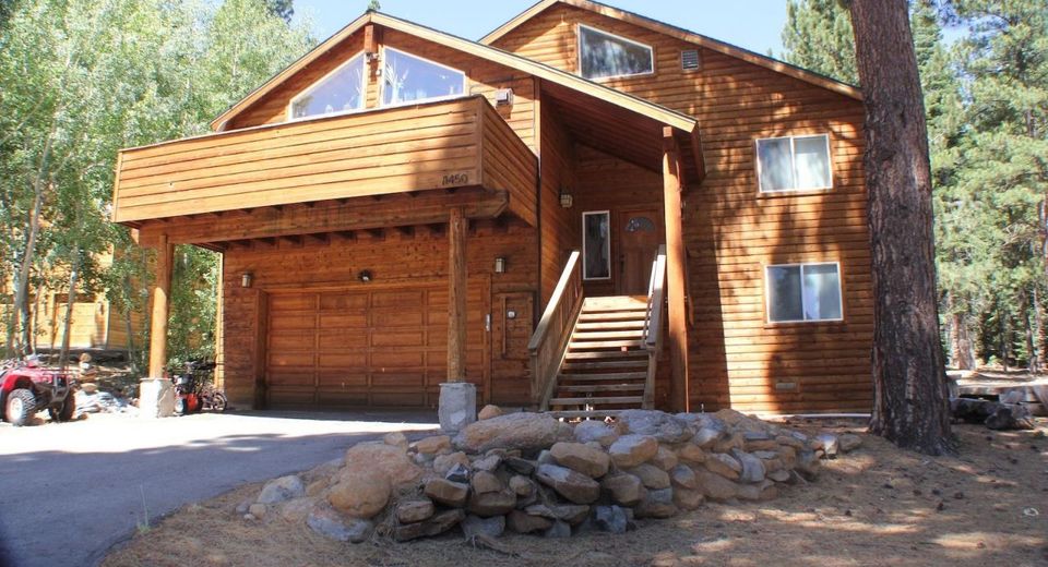 11450 Cinder Cone Drive, Truckee, CA 96161 Photo