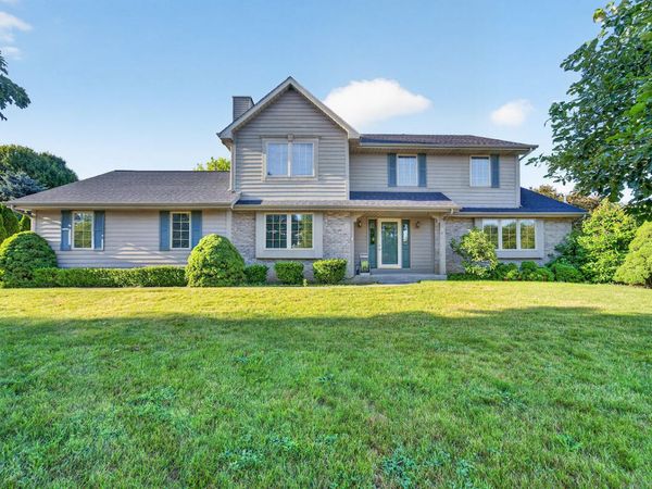 3805 Glencoe Dr, Mount Pleasant, WI 53403