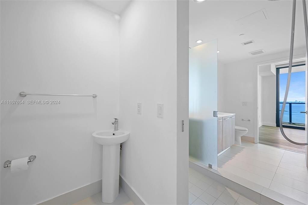 501 NE 31st Street, Unit 3804, Miami, FL 33137 Photo