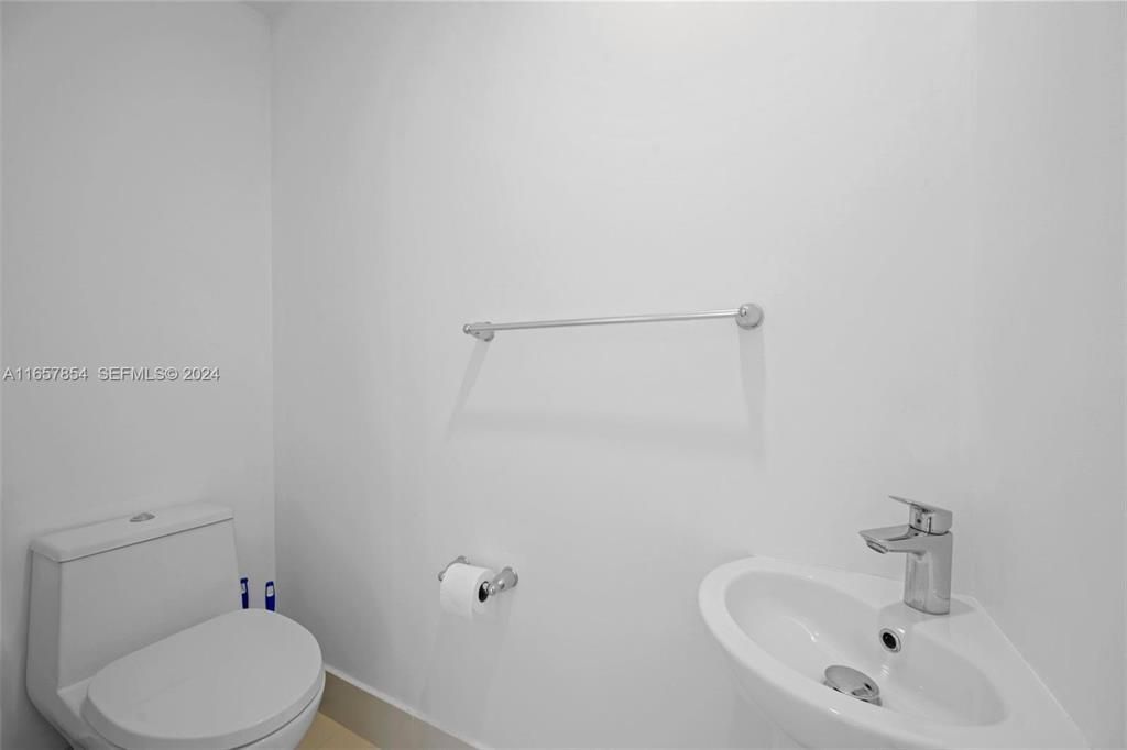 501 NE 31st Street, Unit 3804, Miami, FL 33137 Photo