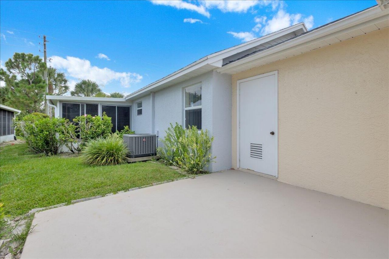 329 NW Tuscany Court, Port Saint Lucie, FL 34986 Photo