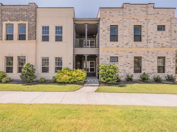 305 Sunset Lane, Unit 102, Fort Worth, TX 76114