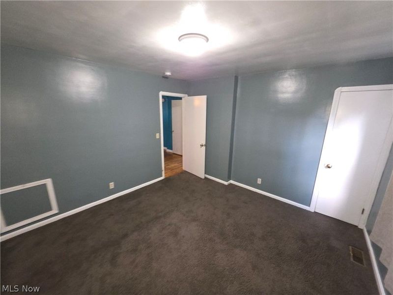 15205 Harvard Avenue, Cleveland, OH 44128 Photo 19