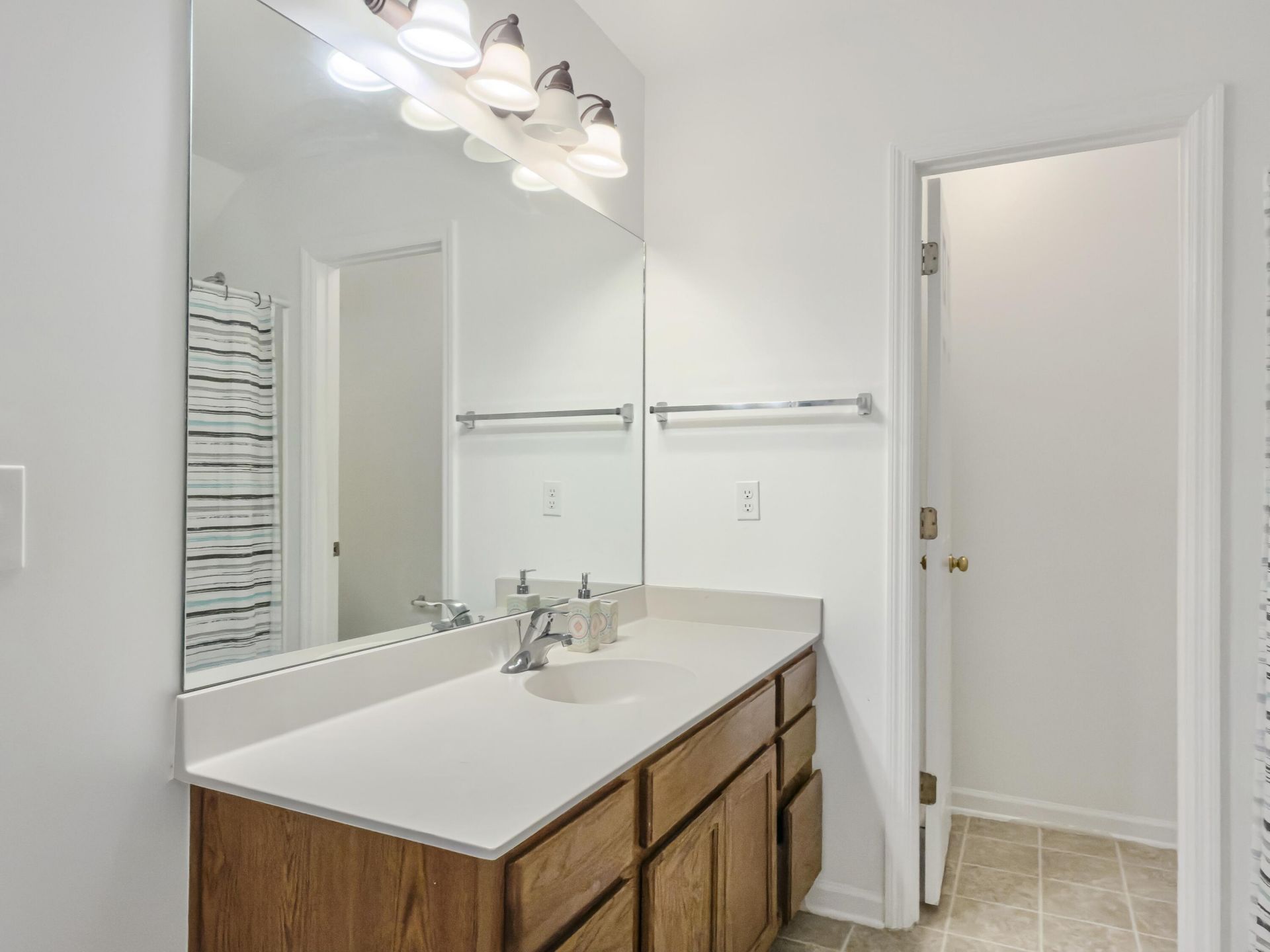 5235 Fernland Way Photo 21