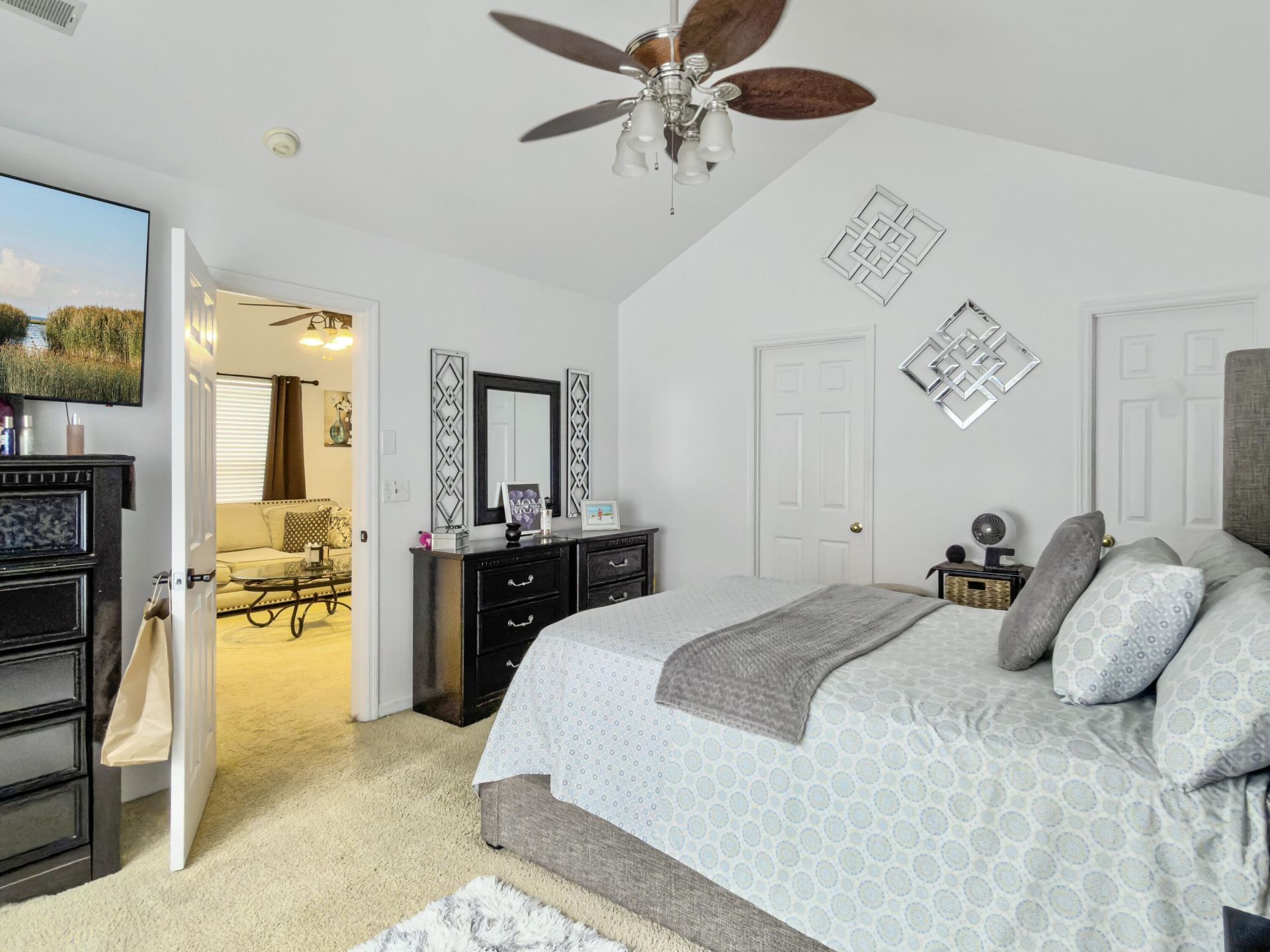 5235 Fernland Way Photo 32