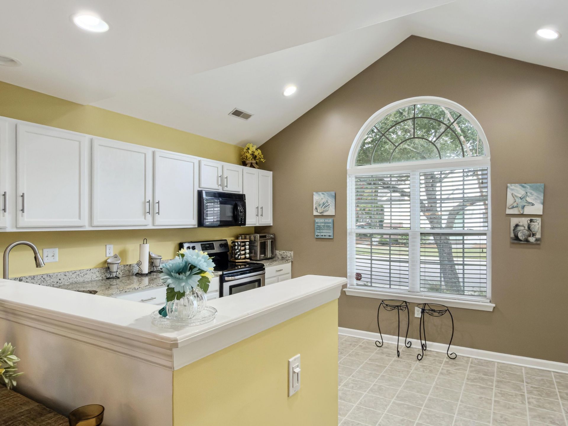 5235 Fernland Way Photo 5