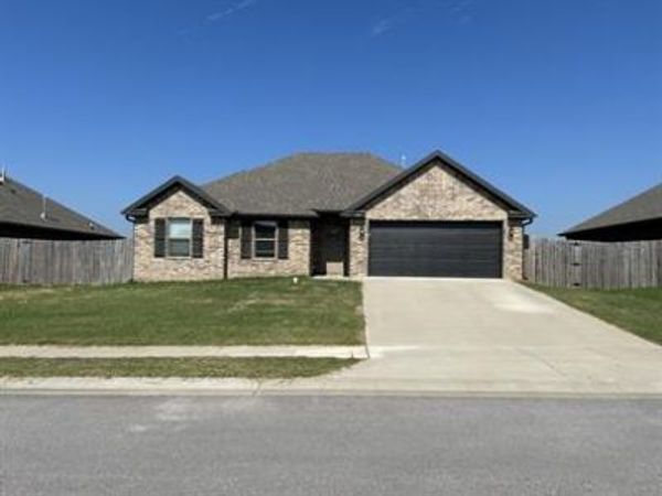 1746 Charismatic Drive , Prairie Grove, AR 72753