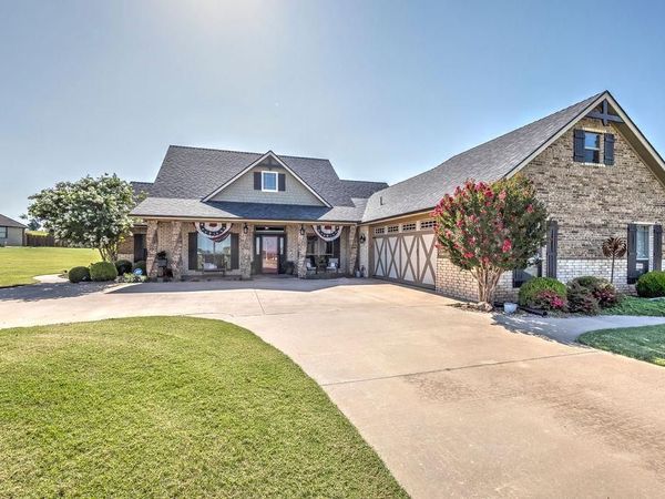 178 Rock Ridge Road, Elgin, OK 73538