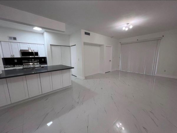 18344 NW 68th Ave , Unit F, Hialeah, FL 33015