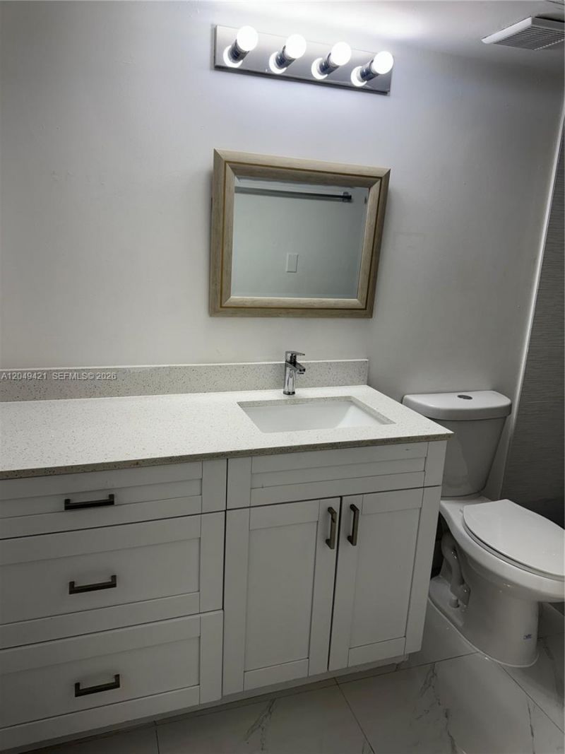 18344 NW 68th Ave , Unit F, Hialeah, FL 33015 Photo