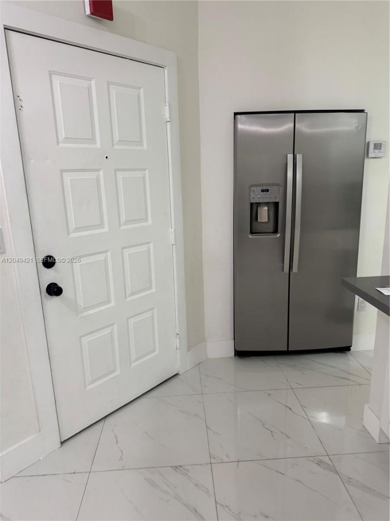 18344 NW 68th Ave , Unit F, Hialeah, FL 33015 Photo