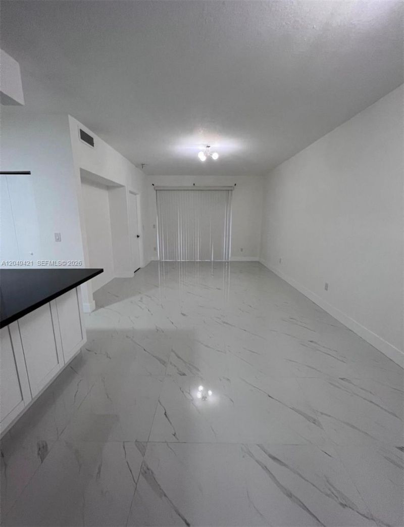 18344 NW 68th Ave , Unit F, Hialeah, FL 33015 Photo