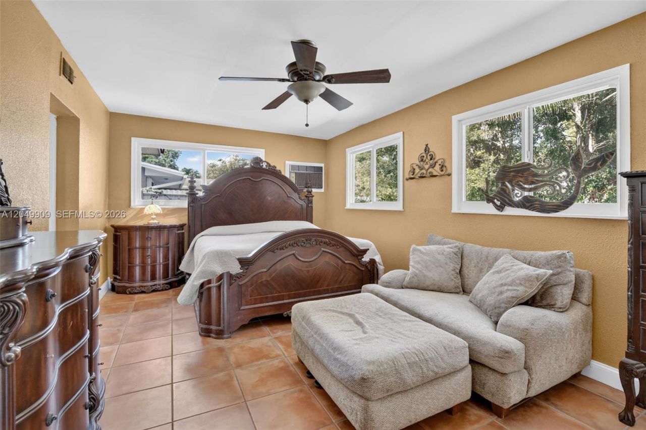130 NW 78th Ave, Pembroke Pines, FL 33024 Photo