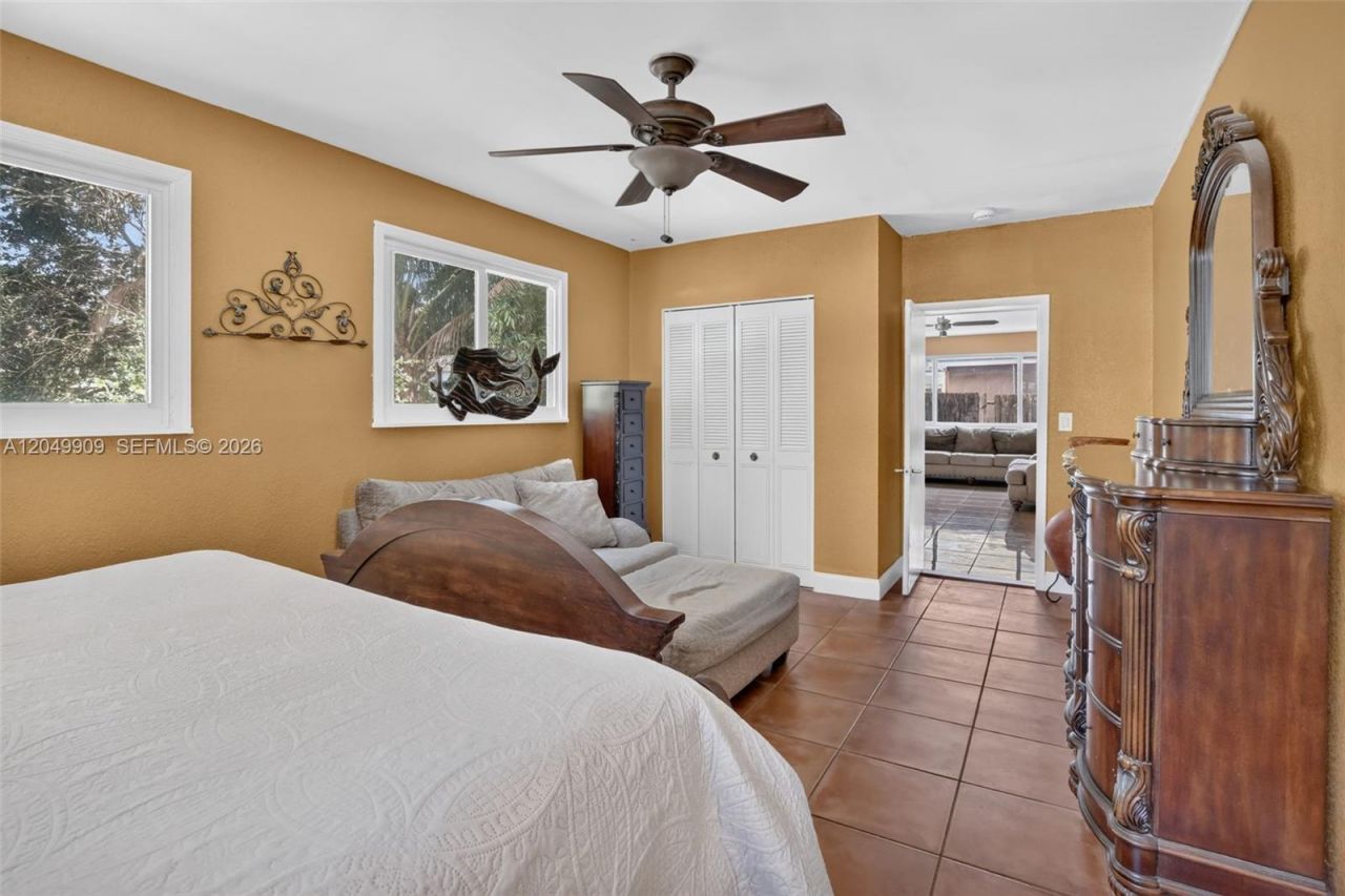 130 NW 78th Ave, Pembroke Pines, FL 33024 Photo
