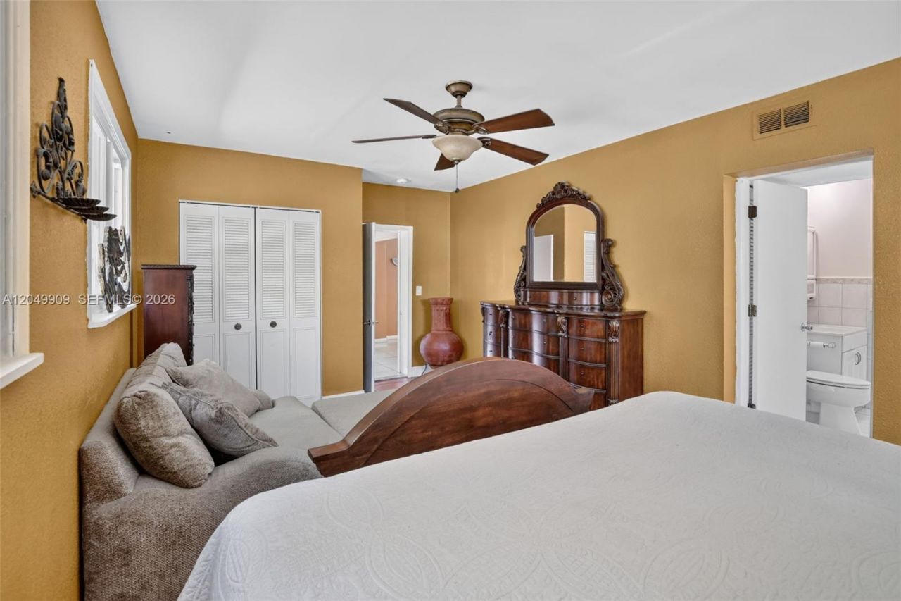 130 NW 78th Ave, Pembroke Pines, FL 33024 Photo