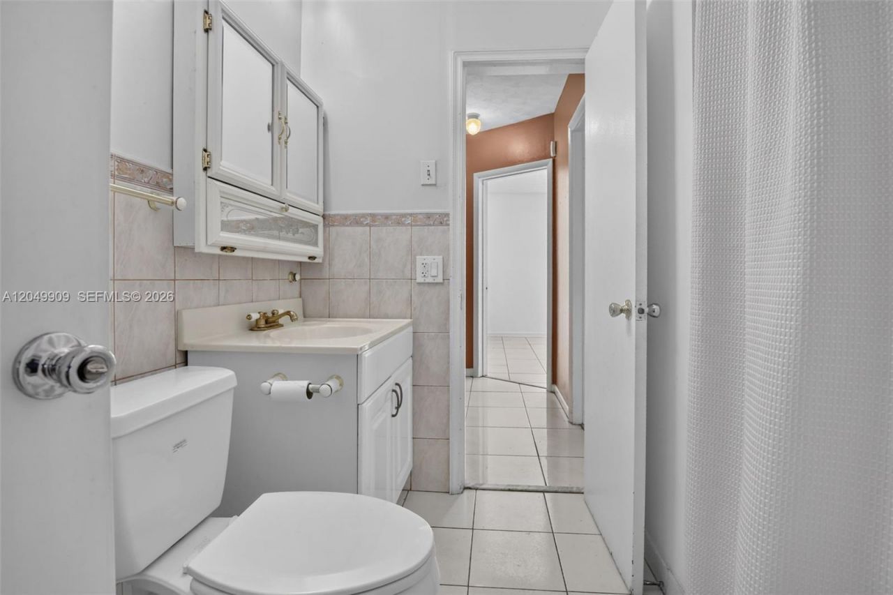 130 NW 78th Ave, Pembroke Pines, FL 33024 Photo
