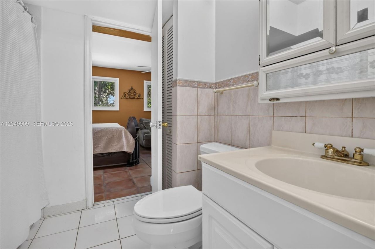 130 NW 78th Ave, Pembroke Pines, FL 33024 Photo