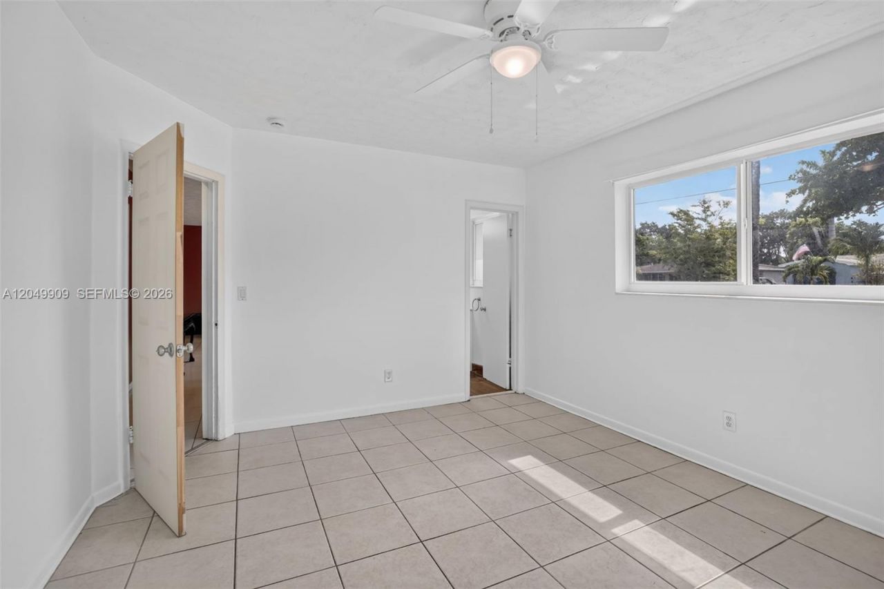 130 NW 78th Ave, Pembroke Pines, FL 33024 Photo