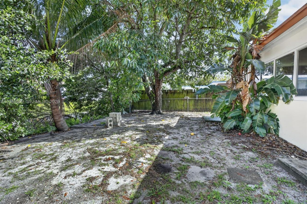 130 NW 78th Ave, Pembroke Pines, FL 33024 Photo