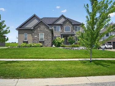 386 Overlook Drive, Oxford Twp, MI 48371