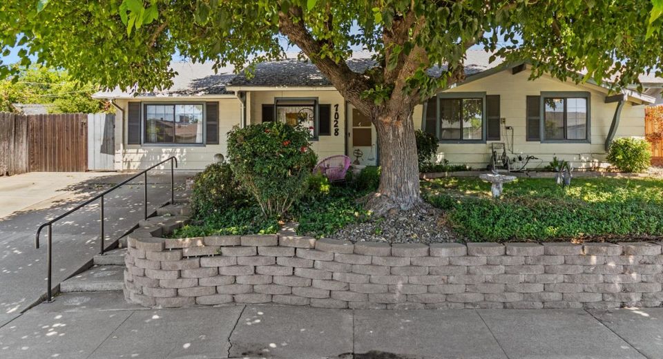 7028 Bismarck Dr, North Highlands, CA 95660 Photo