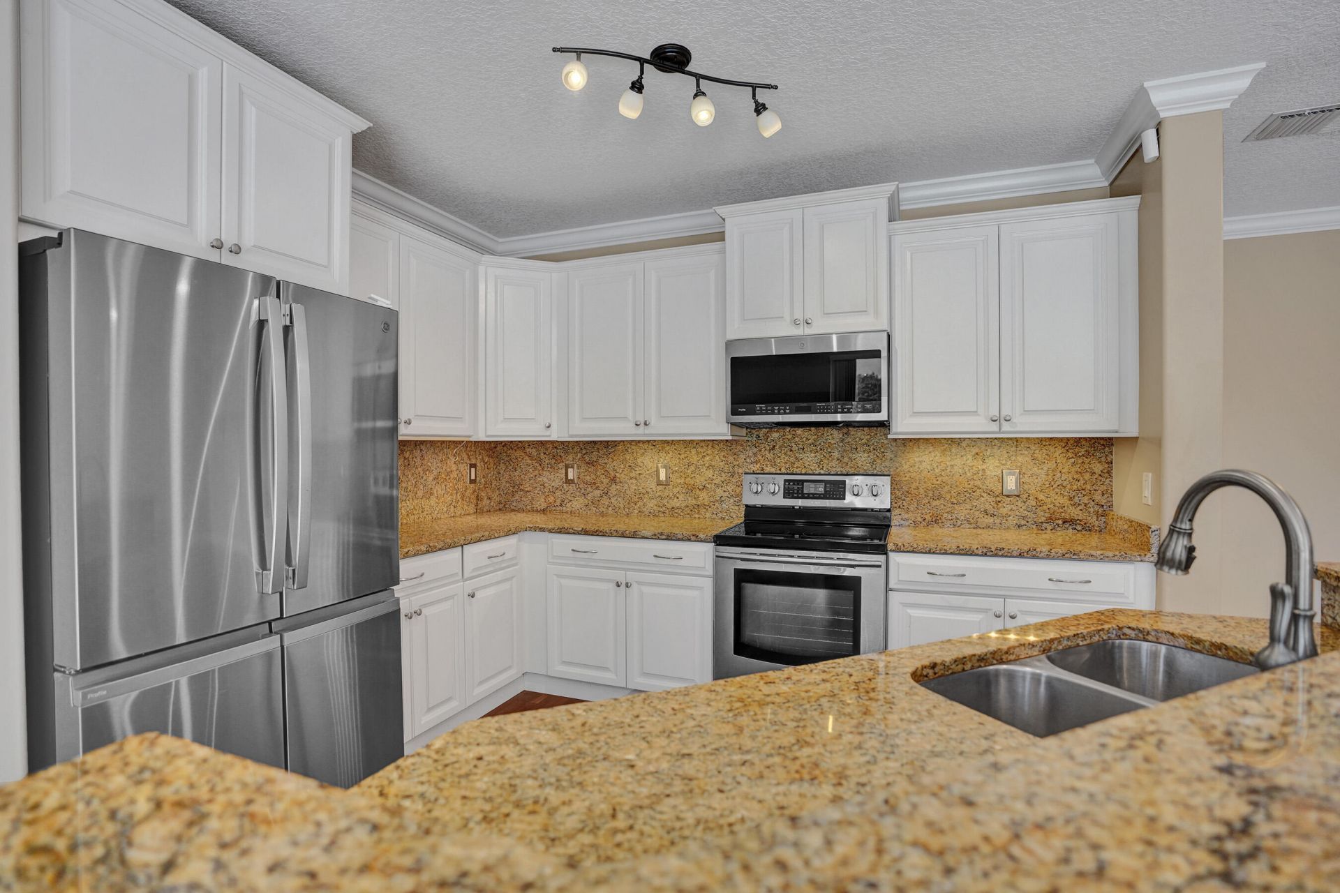7553 Sally Lyn Lane, Lake Worth, FL 33467 Photo