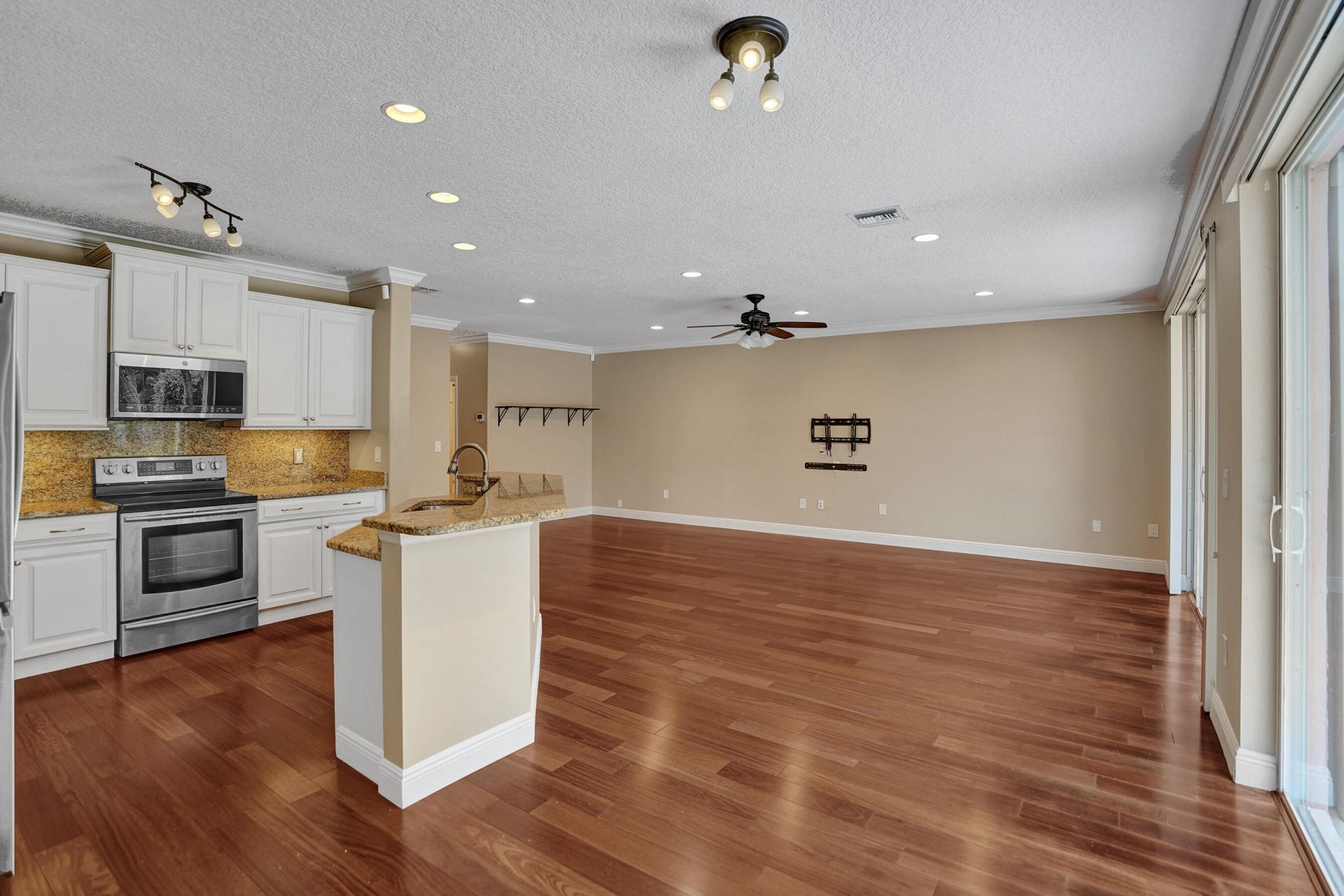7553 Sally Lyn Lane, Lake Worth, FL 33467 Photo