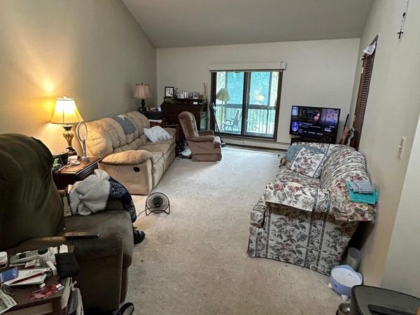 2680 Oxford Street N, Unit 140, Roseville, MN 55113