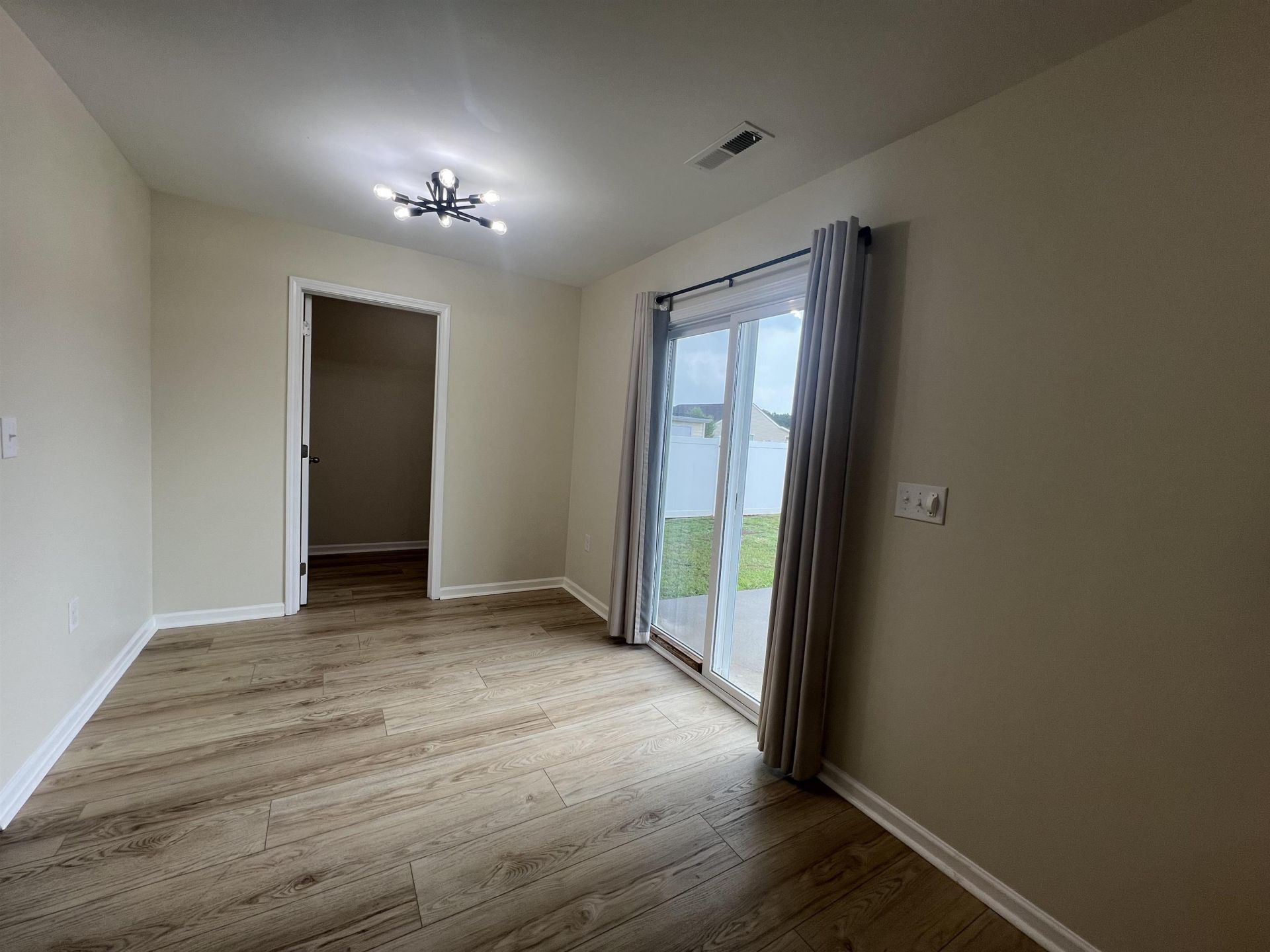 1300 Leatherman Rd. Photo 16