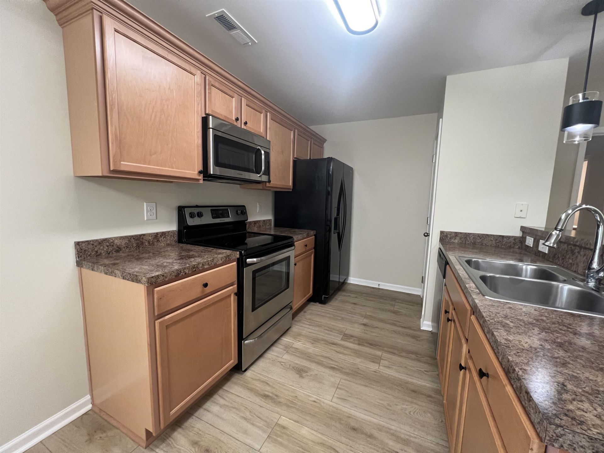 1300 Leatherman Rd. Photo 7