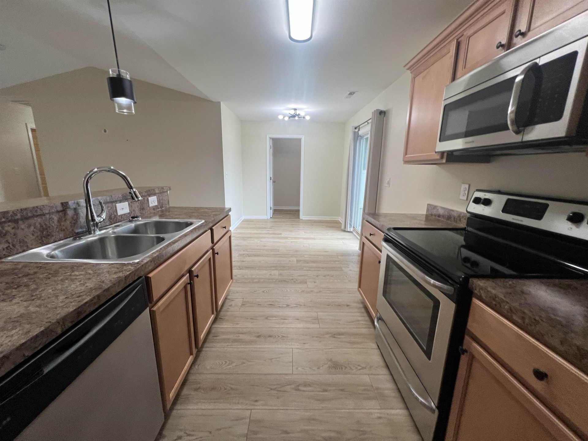 1300 Leatherman Rd. Photo 8