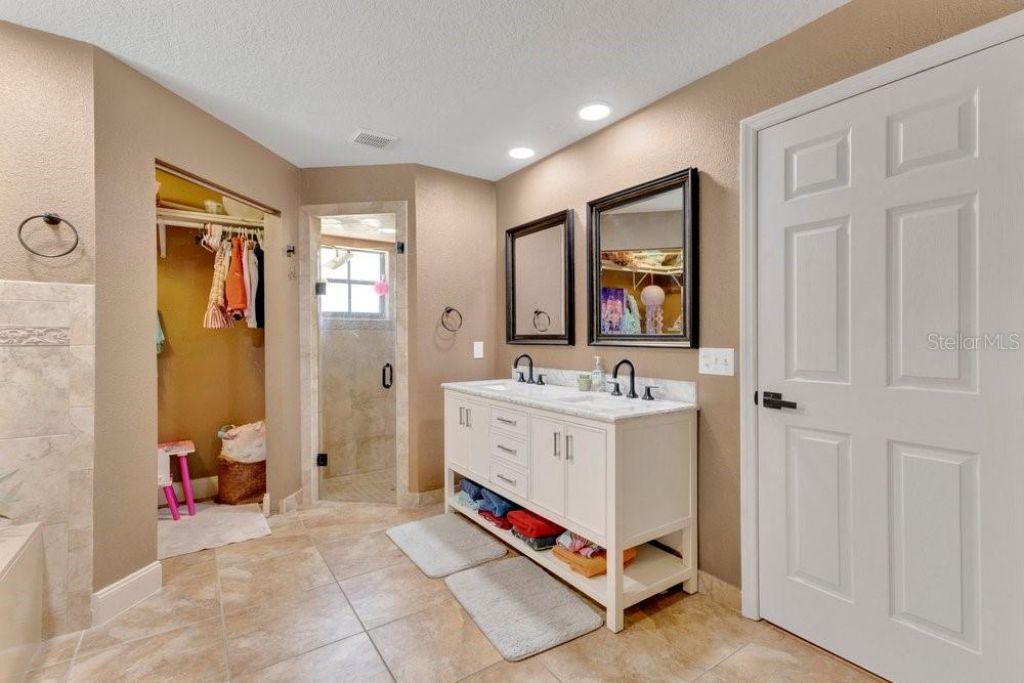 1304 Ariana Woods Circle, Auburndale, FL 33823 Photo