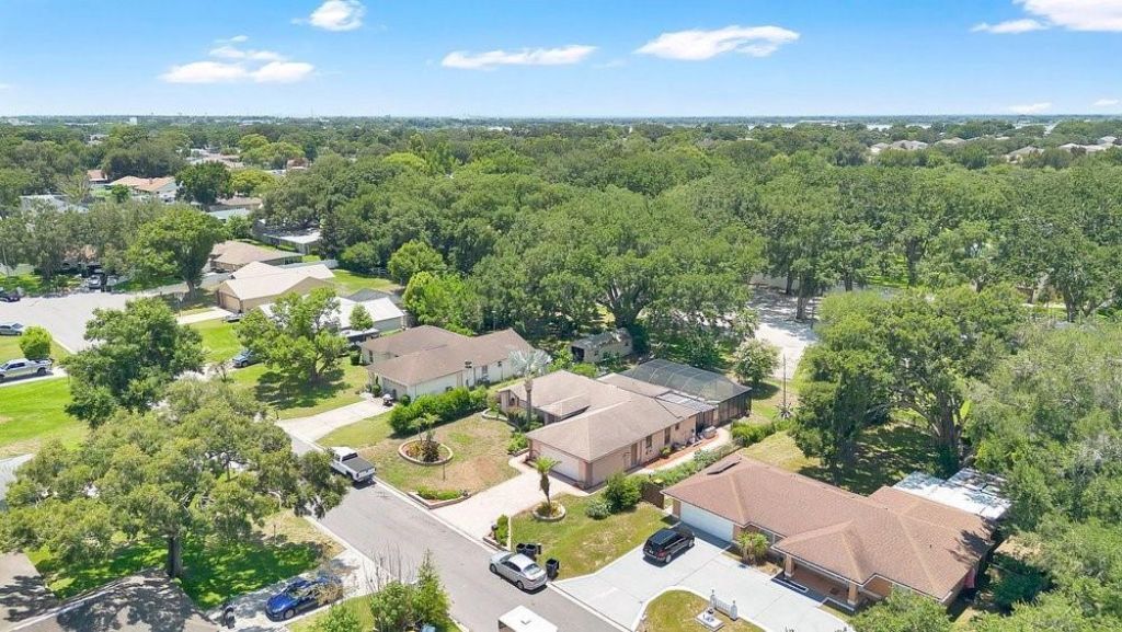 1304 Ariana Woods Circle, Auburndale, FL 33823 Photo