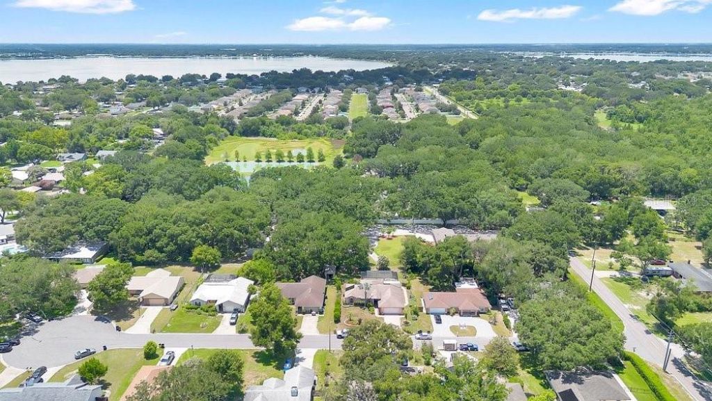 1304 Ariana Woods Circle, Auburndale, FL 33823 Photo