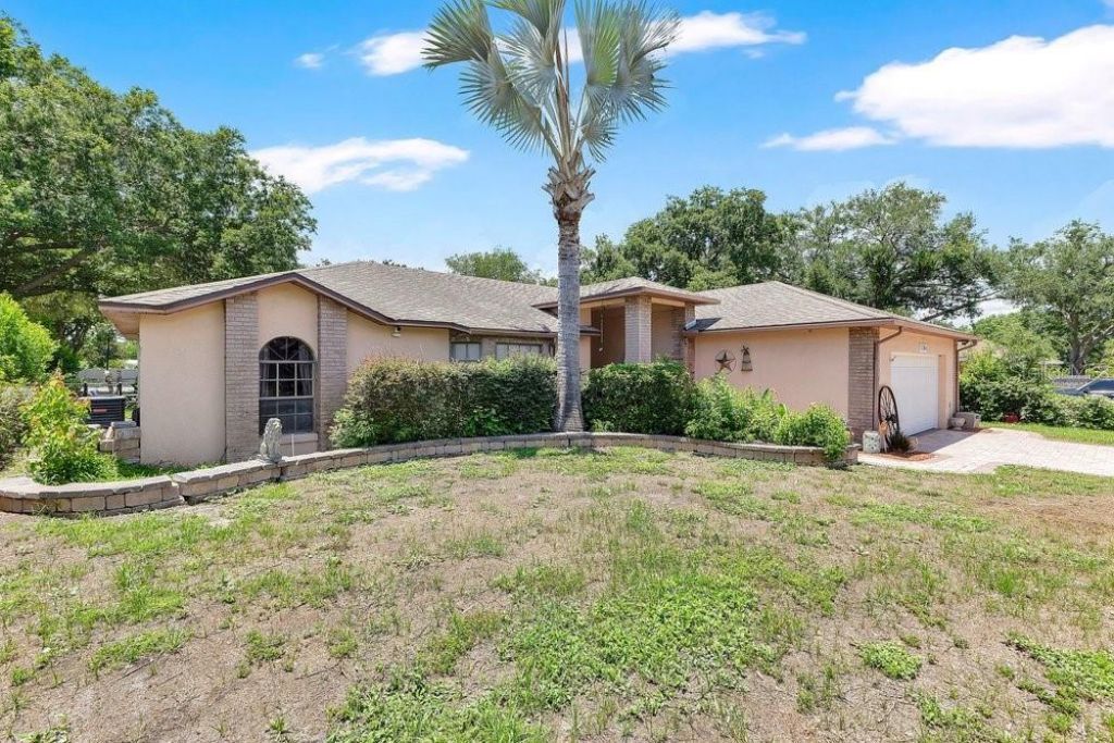 1304 Ariana Woods Circle , Auburndale, FL 33823 Photo