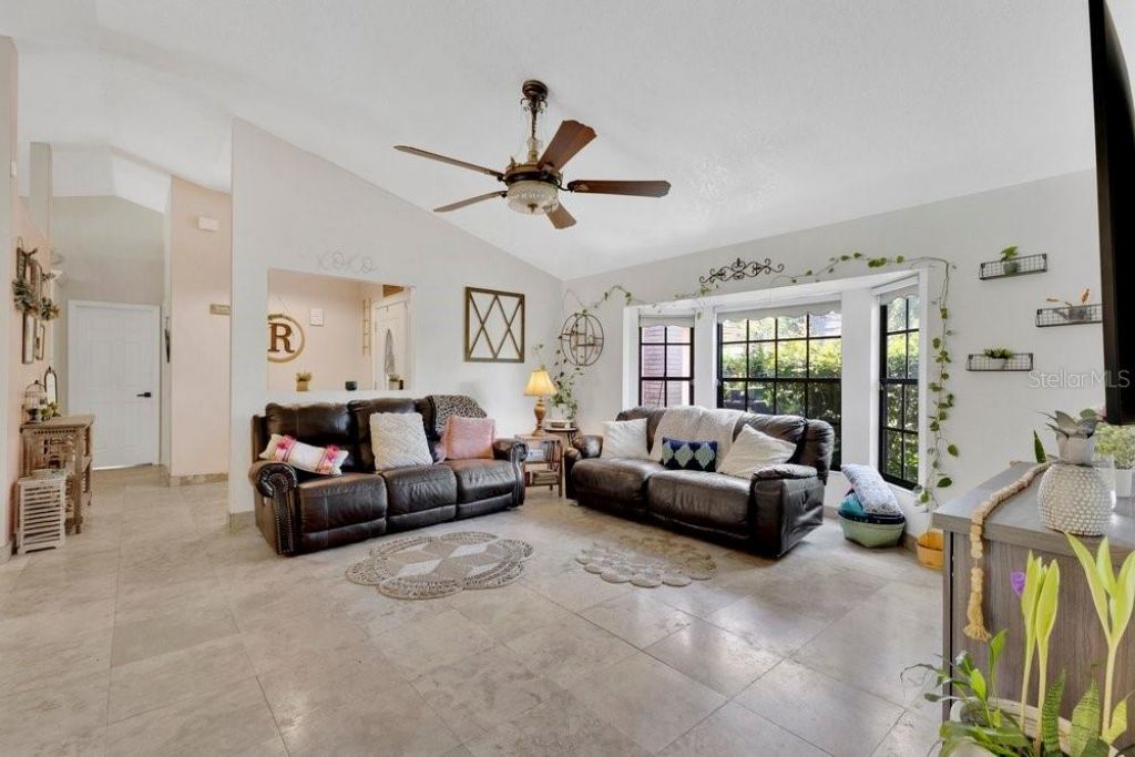 1304 Ariana Woods Circle, Auburndale, FL 33823 Photo